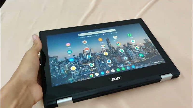 Acer Chromebook R11 Touchscreen Laptop – Great Condition 1