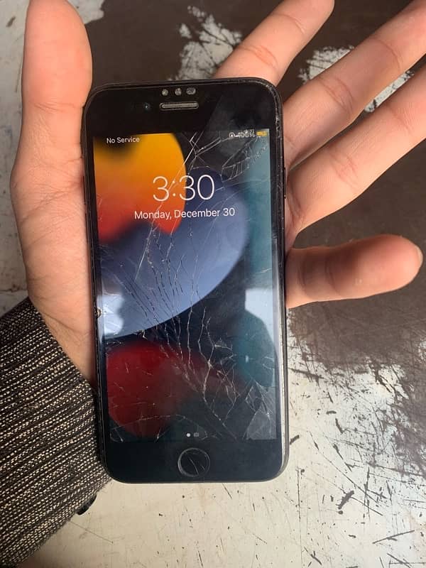 iPhone 7 10/8 condition 3