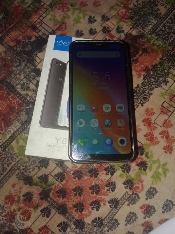 Assalam Alekum  I'm Selling my one Hand Faimly Use Set Vivo Y81i. 6