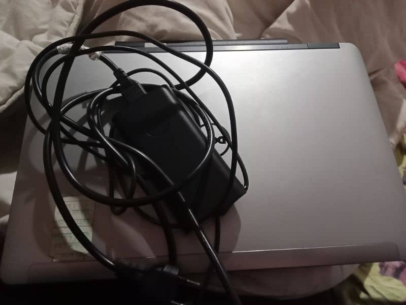 Dell i7 4th generation laptop good condition 1