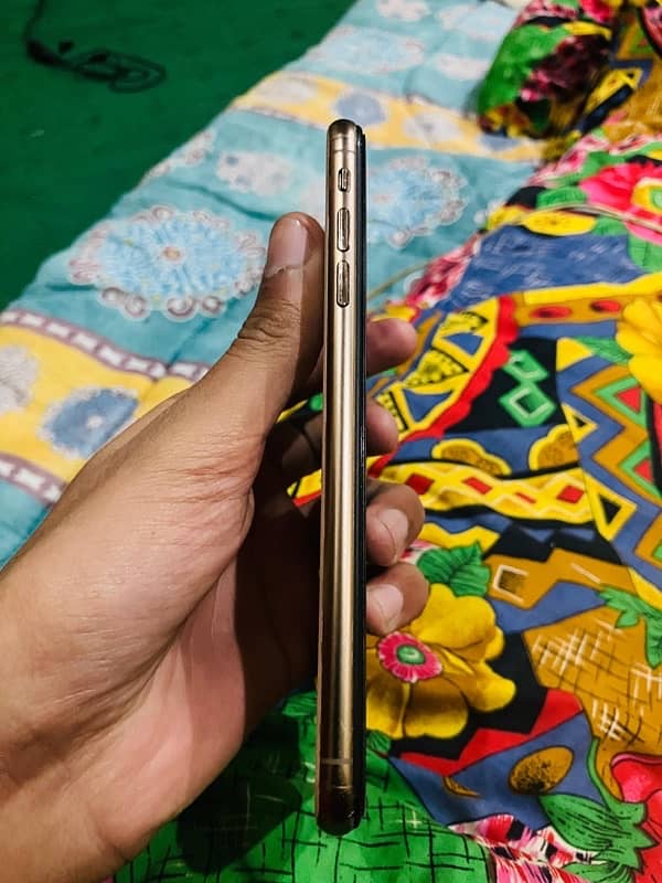 iPhone xs max pta approved urgent sale 3