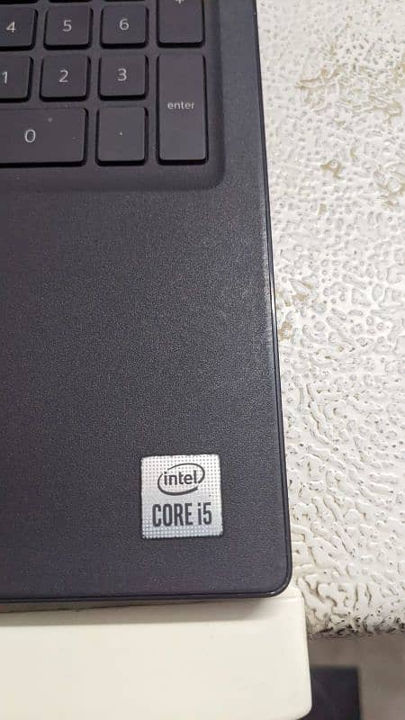 Dell Latitude 3510 Core i5 10th Gen 8GB /128GB SSD 4