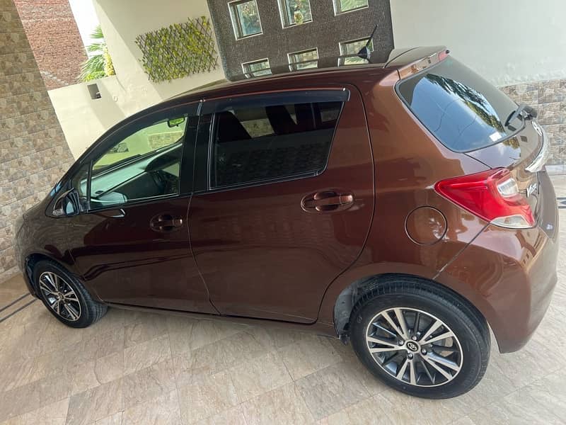 Toyota Vitz 2015 total original 7