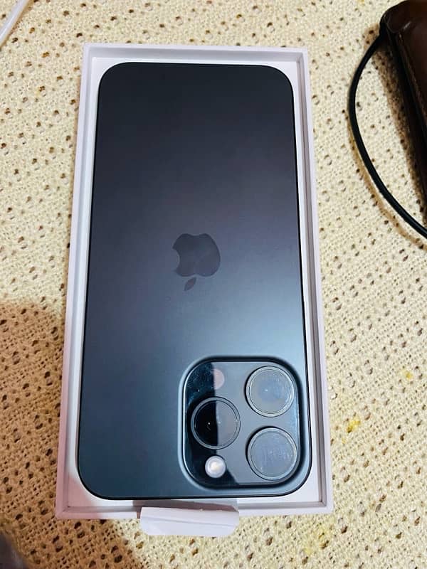 Iphone 15 pro max 1