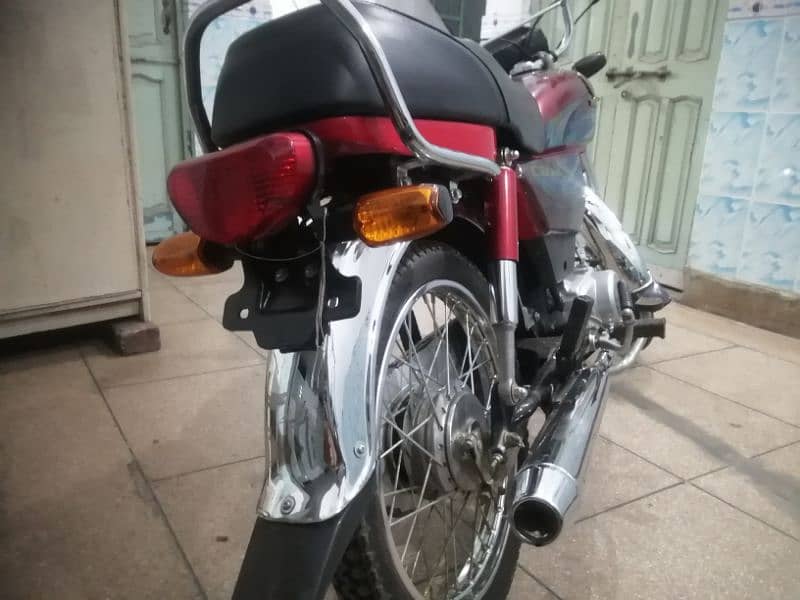 Honda cd 70 look like  brand new candition 2