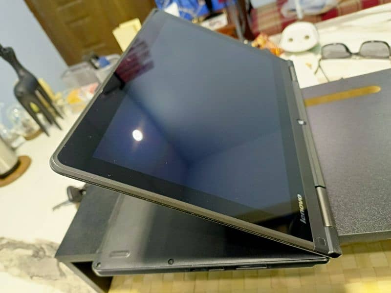 Lenovo Yoga Thinkpad Touch 360 Rotating Core i5 4th Generation 2