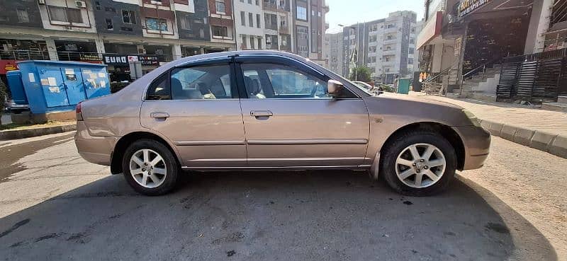 Honda Civic 2004 1