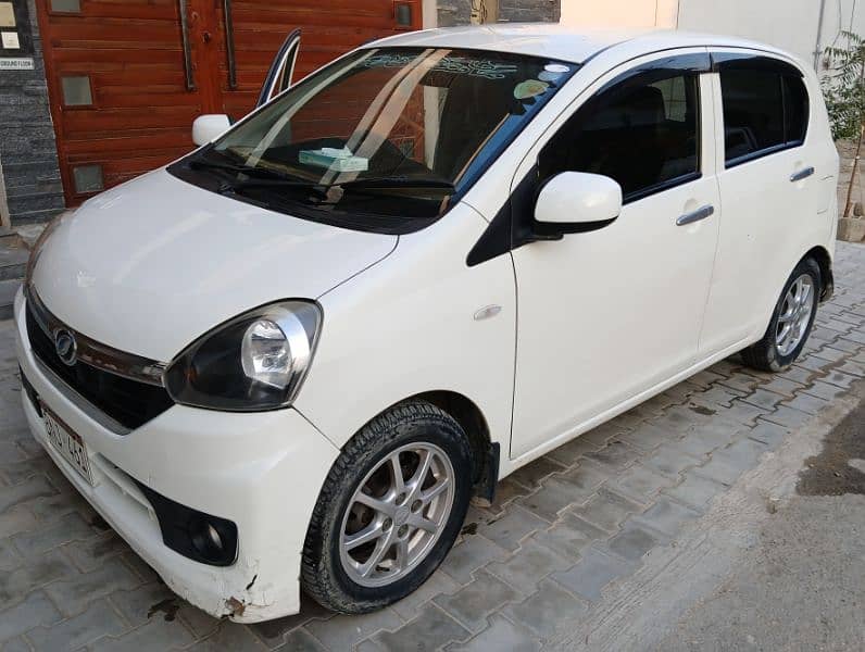 Daihatsu Mira 2015 2