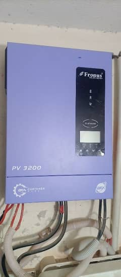 solar inverter Fronus 3200 like new