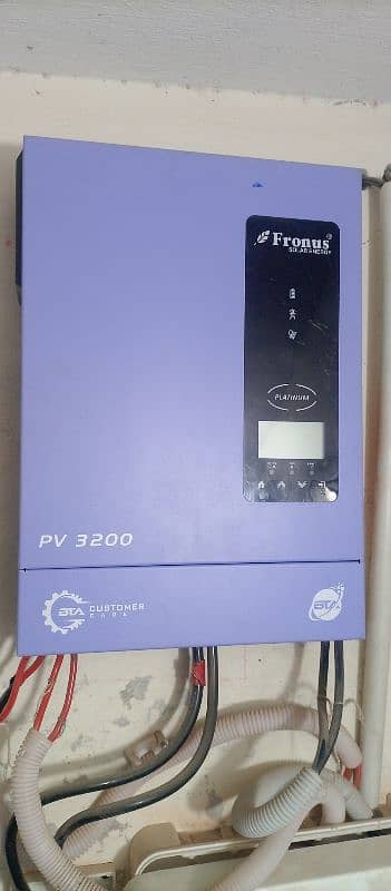 solar inverter Fronus 3200 like new 0