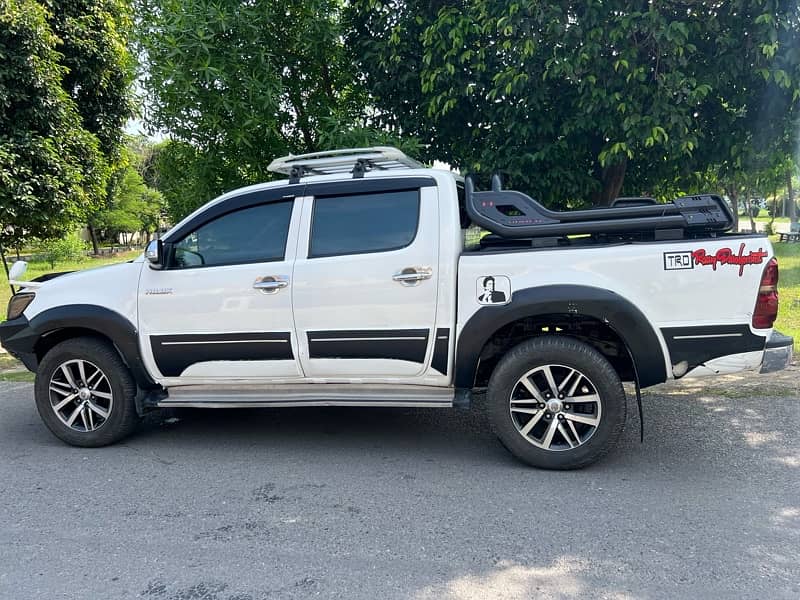 Toyota Hilux 2015 3