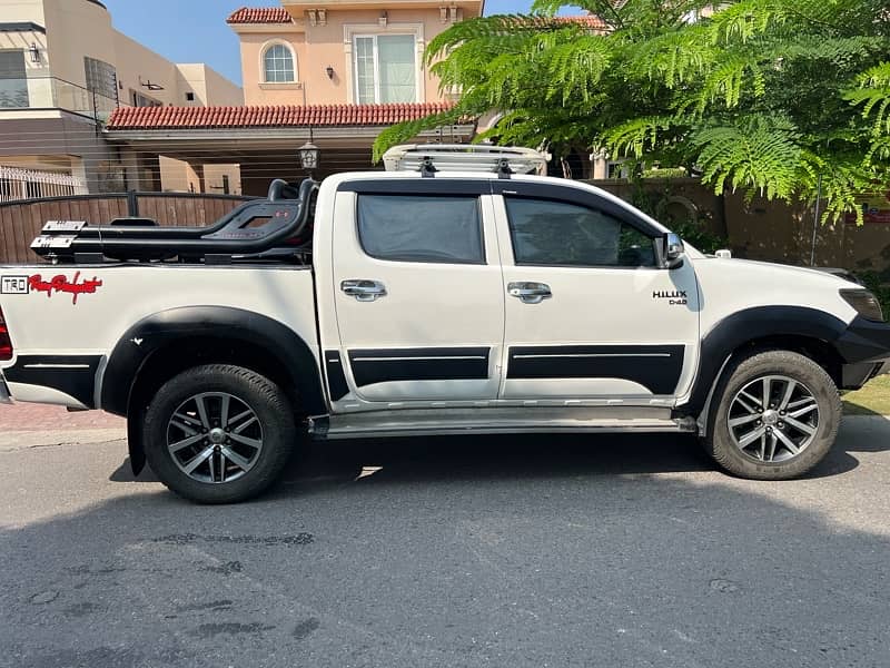 Toyota Hilux 2015 11