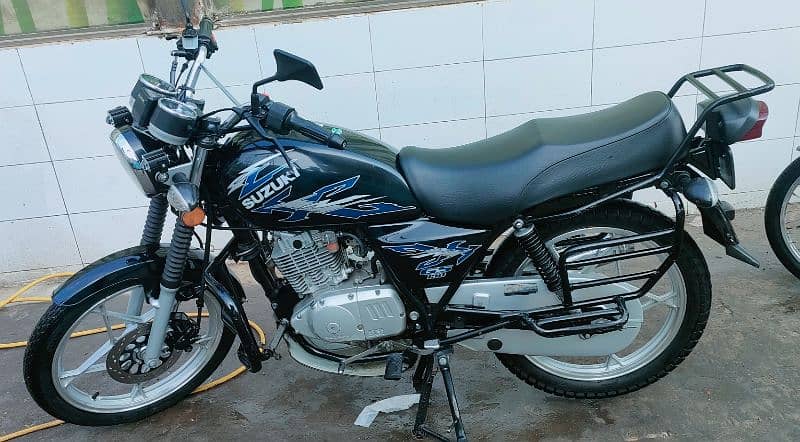 Suzuki 150 GS SE 0