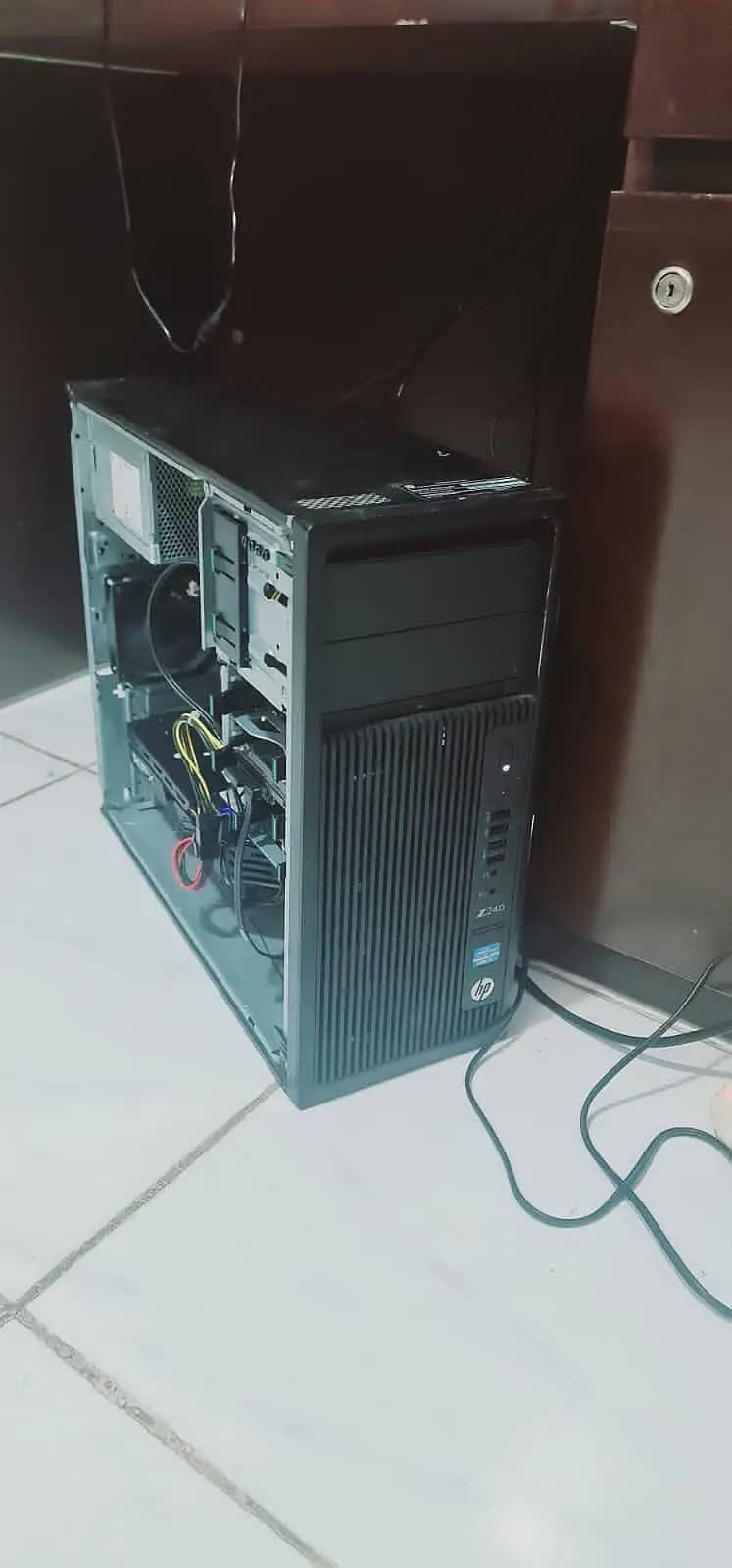 HP z240 Gaming PC for Sale – Excellent Condition! 1