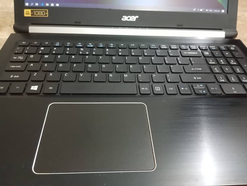 Acer Aspire A515-51, core i7 (7th generation)8gb DDR4,256 gb SSD 11