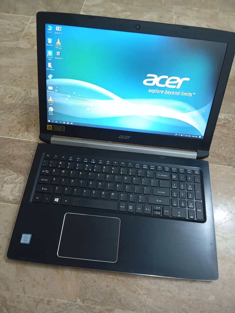 Acer Aspire A515-51, core i7 (7th generation)8gb DDR4,256 gb SSD 12