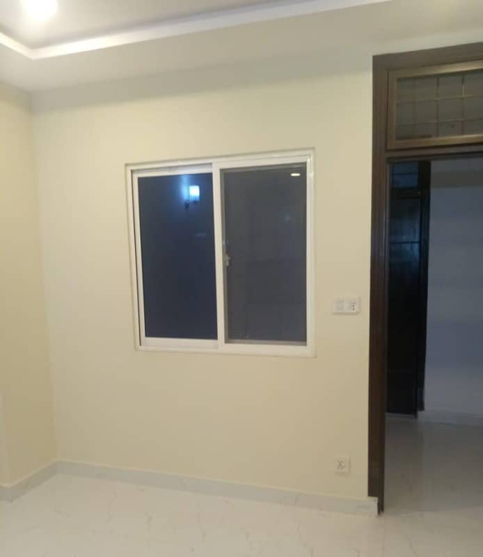 studio apartment available fir sale in gulberg greens islamabad. 10