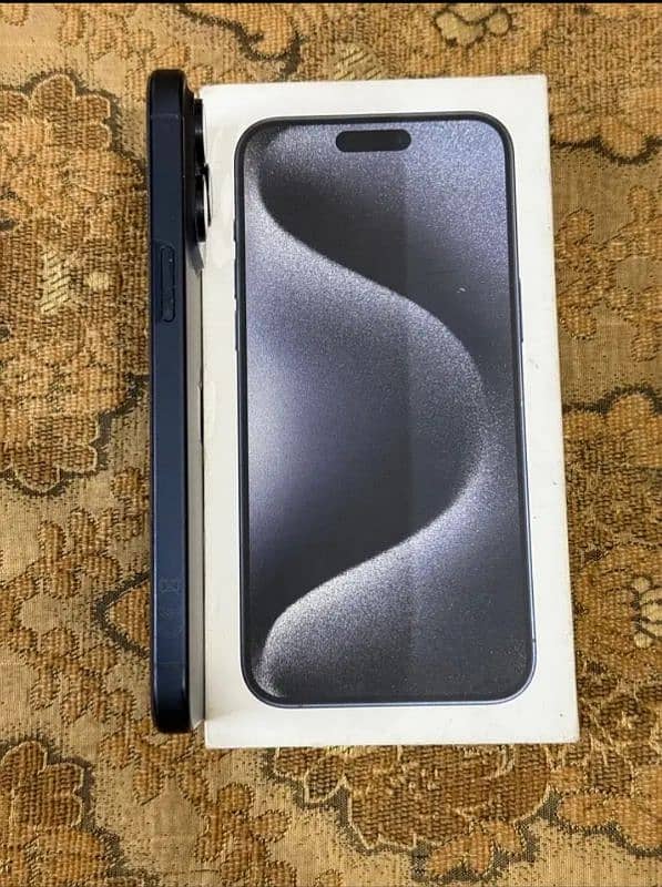 Iphone 15 Pro Max Lush Condition 4