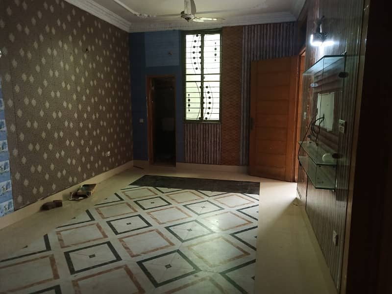 Allama Iqbal Town 5 Marla Full House For Rent 0