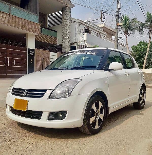 Suzuki Swift DLX Navigation, 1.3 Manual (2019) 0