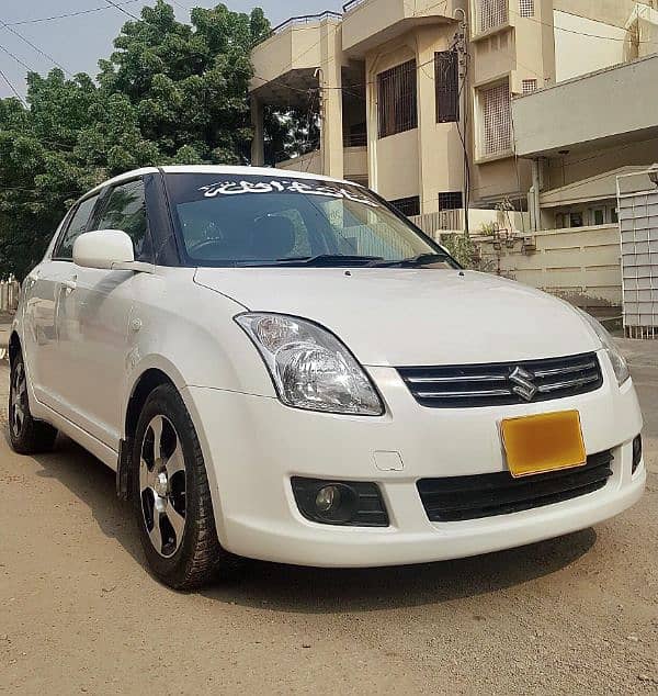 Suzuki Swift DLX Navigation, 1.3 Manual (2019) 1