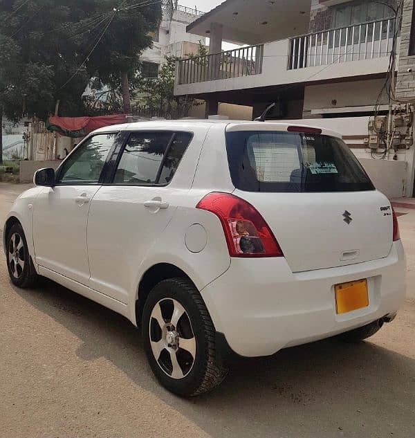 Suzuki Swift DLX Navigation, 1.3 Manual (2019) 3