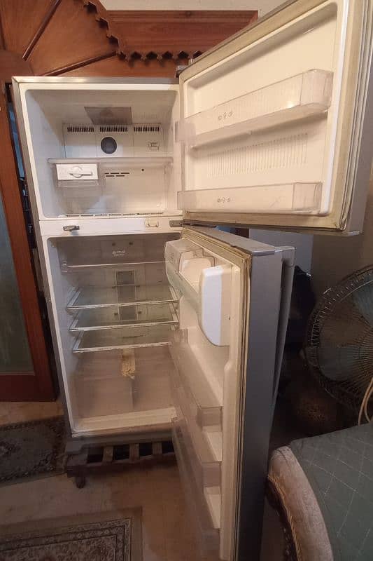 LG Refridgerator no-frost 2