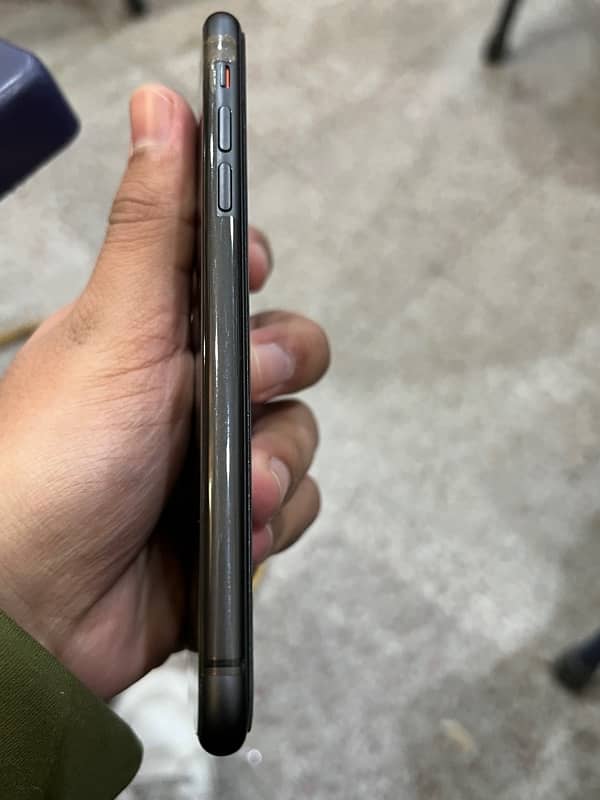 iPhone 11 (Non-PTA fu) 3