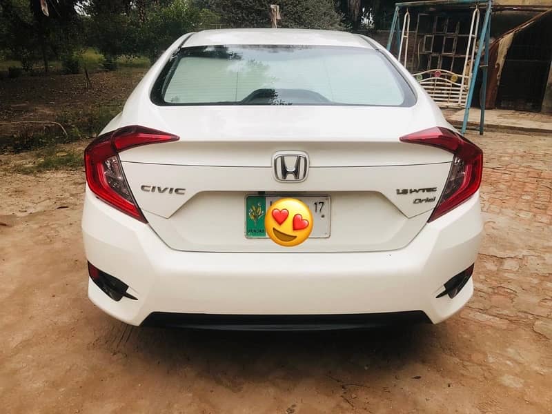 Honda Civic 2017 1