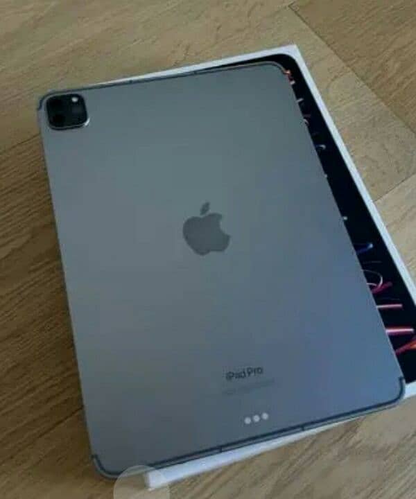 iPad pro M2 chip 12.9inch 256 gb 0