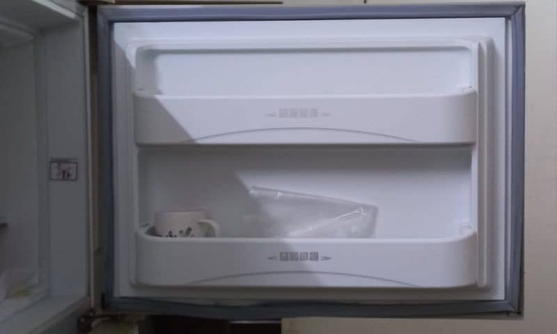 Dawlance refrigerator Model: 91996R 5