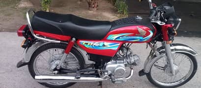 honda 70 CC for sale model 23/24 last month ki hai total genuine