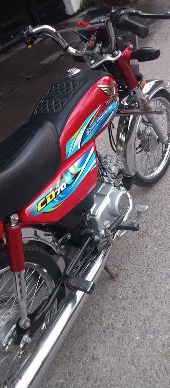 honda 70 CC for sale model 23/24 last month ki hai total genuine 2