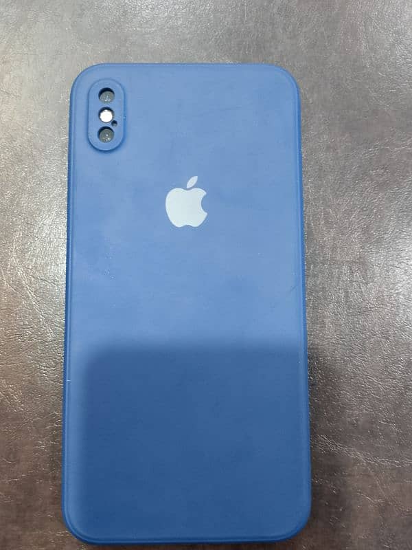 Iphone xs max 64GB Condition 10 by 10 1