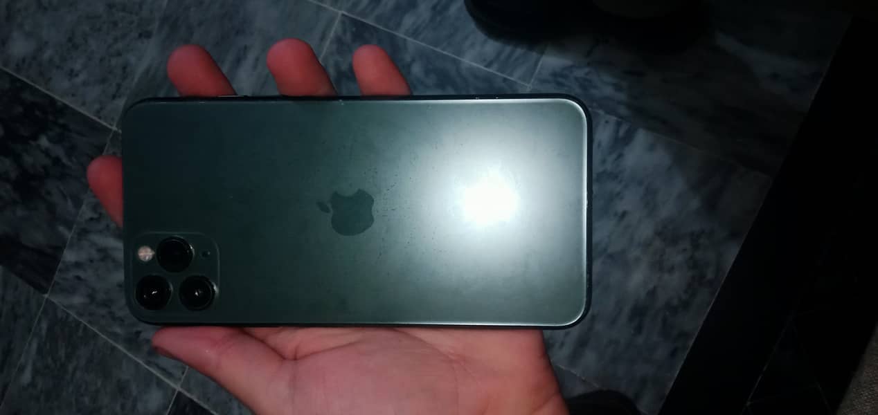 Apple iPhone 11 Pro Max 1