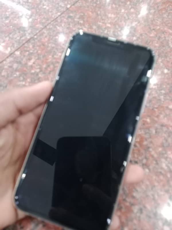 iPhone 11 Pro urgent sale hai 0