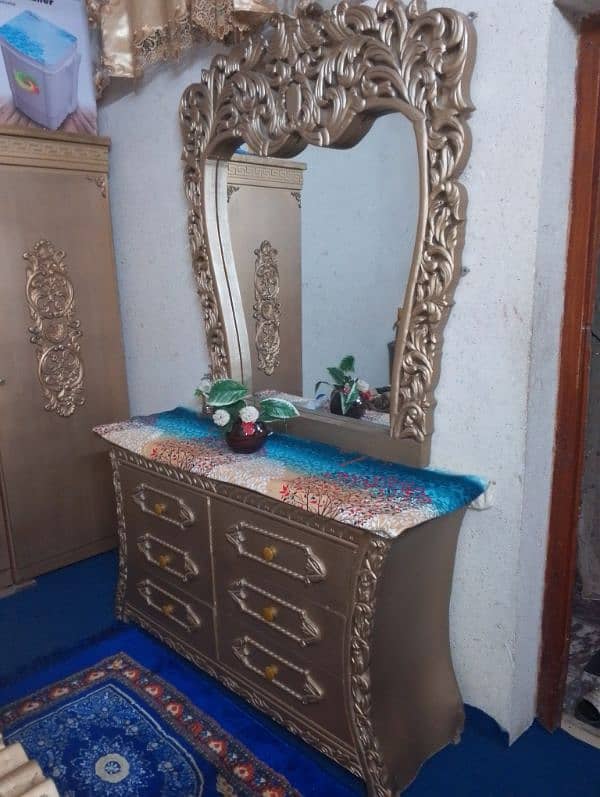 bed with side table and mirror with dressing table 3