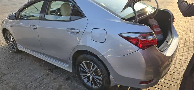 Toyota Corolla Altis 2018 3