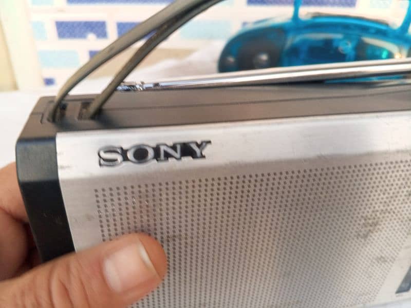 Radio Sony  3 band 1