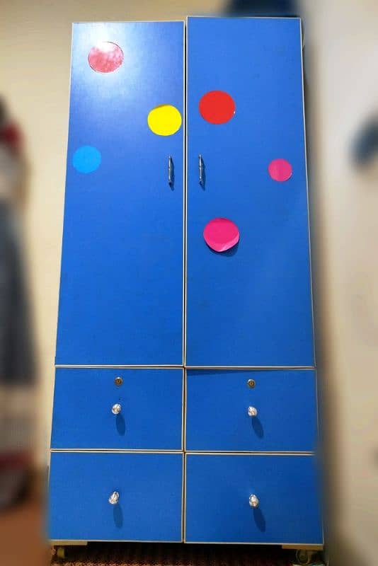 Spacious 6ft Cupboard – Perfect for Storage & Organization! 0