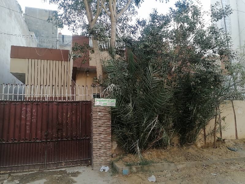 House single story in good condition north karachi sector 11A 0