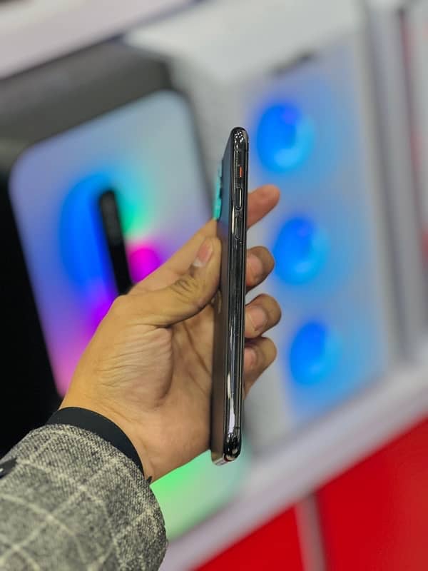 Iphone 11 Pro Max 64GB Non PTA JV 8