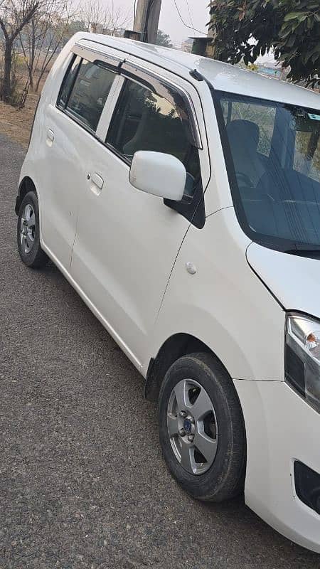 Suzuki Wagon R 2018 1