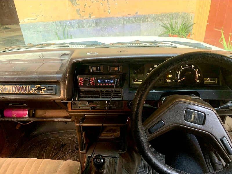 Toyota Corolla 1982 7