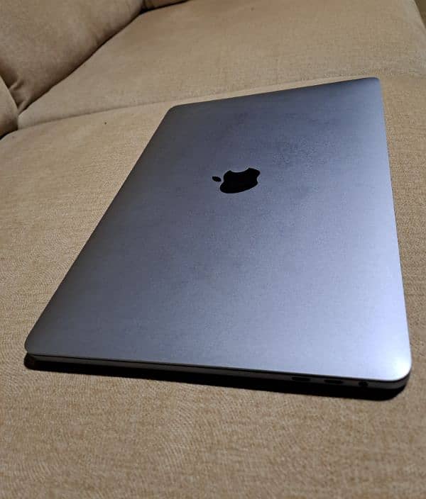 Apple Mac Book pro 2019 16 Gb Ram 512 storage 4