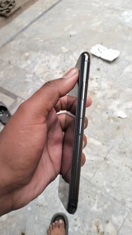 IPhone 11 Pro Max 256 gb non Pta . Battery change. panel doted 1