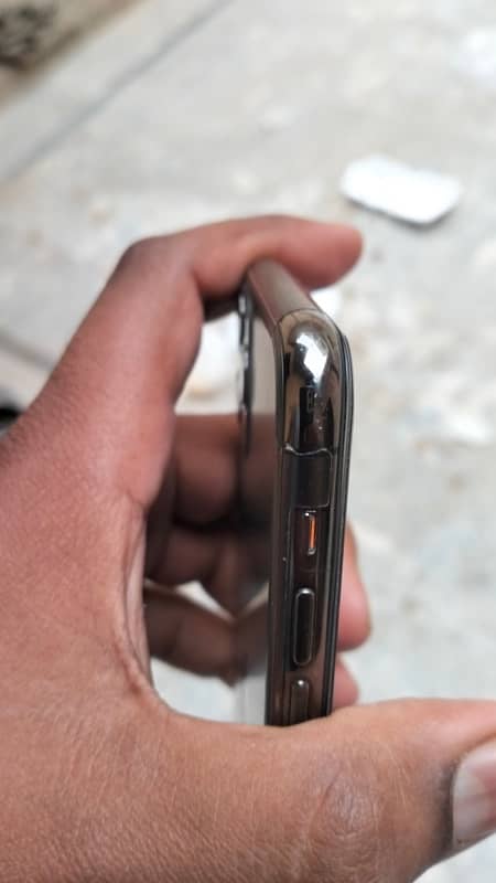 IPhone 11 Pro Max 256 gb non Pta . Battery change. panel doted 11