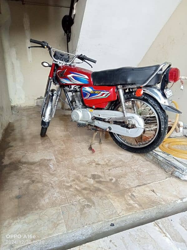 Honda 125 2023 4