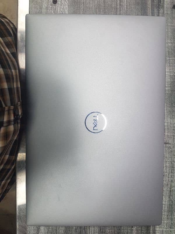 Dell precision 5540 i7 9th generation 1