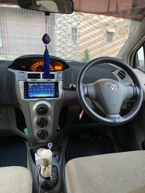 Toyota Vitz 2012 7